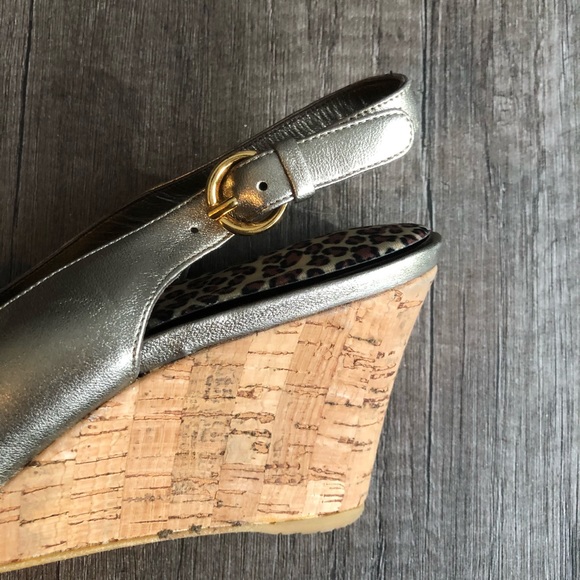 Stuart Weitzman Gold Peep Toe Cork Wedges sz 8M - Picture 6 of 9
